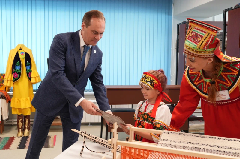 Президентские нацпроекты в действии: в Торбееве капитально отремонтированы библиотека и школа